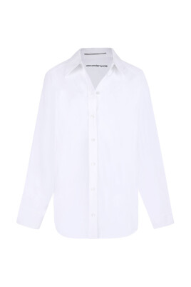 chemise-blanche-en-coton-avec-fermeture-a-boutons