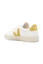 white-sneakers-for-women-ss25