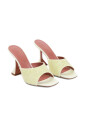 mules-en-cuir-jaune