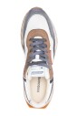 baskets-a-lacets-bleues-semelle-en-caoutchouc
