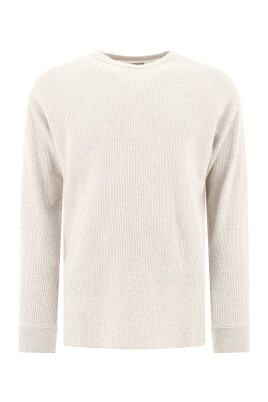 t-shirt-gris-col-rond-manches-longues-gaufre