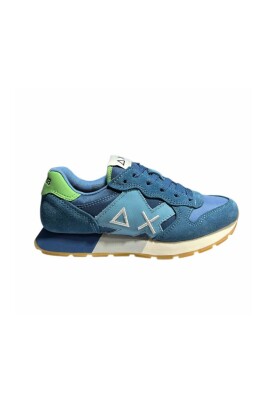 blue-low-top-sneakers