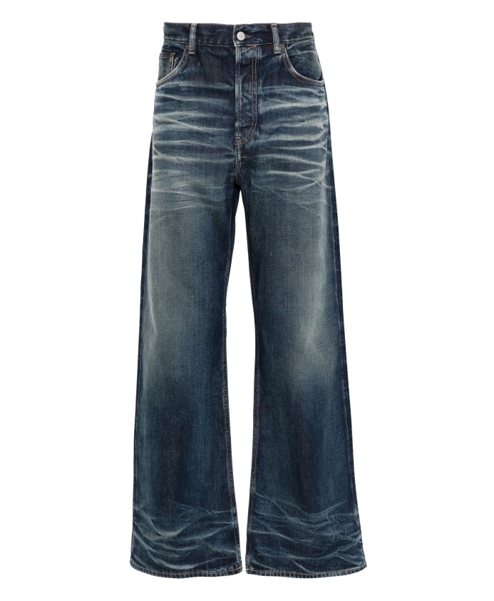 jeans-en-denim-classiques-pour-un-usage-quotidien