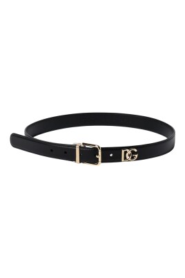 black-leather-belt-with-buckle
