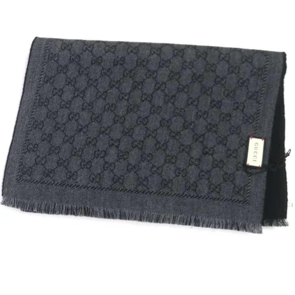 Gucci Vintage Pre-owned Wool scarves Gray Dames