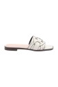 witte-sandalen-van-geperforeerd-leer