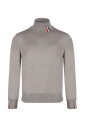 pull-beige-en-maille-fine