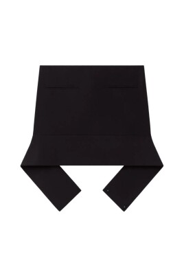 black-belted-mini-skirt