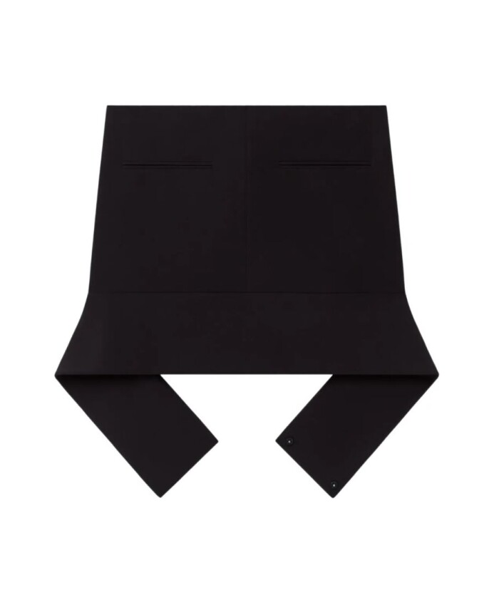 black-belted-mini-skirt