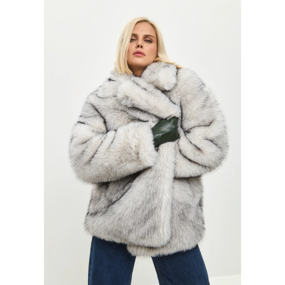 Cesare Gaspari Faux Fur & Shearling Jackets White Dames