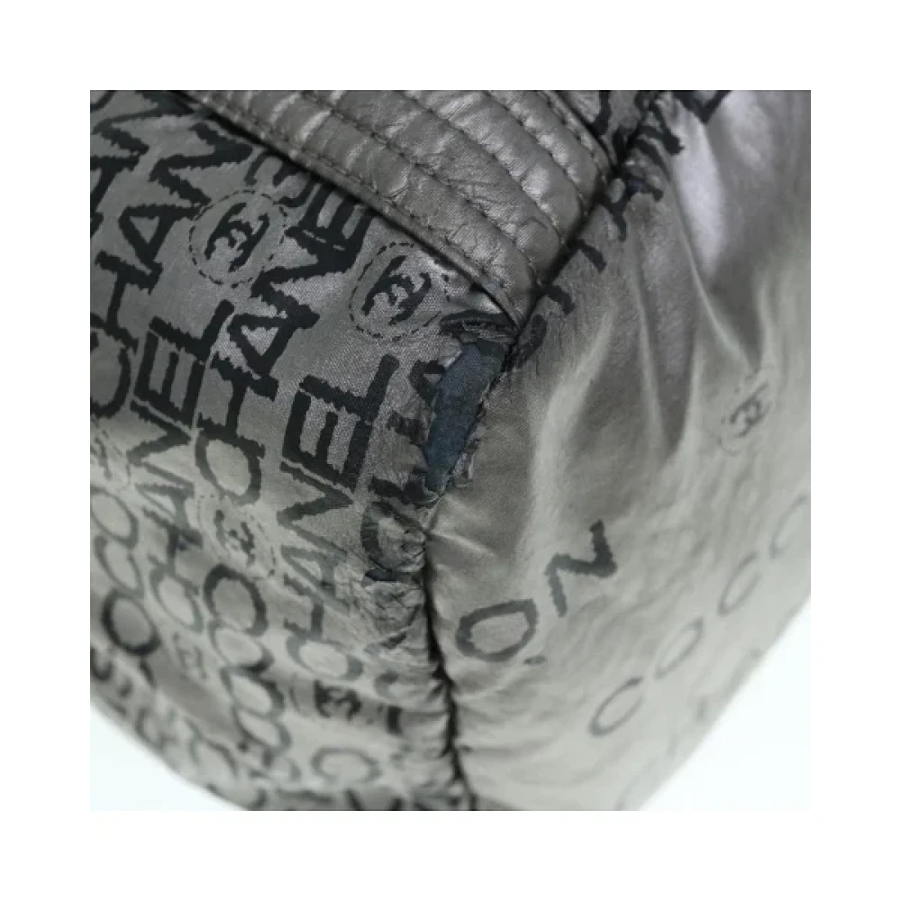 Chanel Vintage Pre-owned Nylon chanel-bags Gray Dames