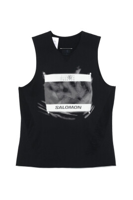 black-sleeveless-crew-neck-logo-t-shirt
