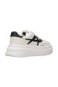 instant-sneakers