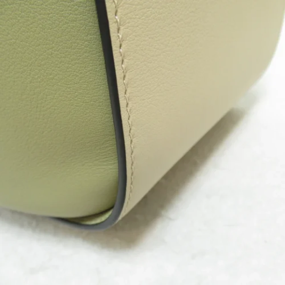 Loewe Pre-owned Leather shoulder-bags Beige Dames