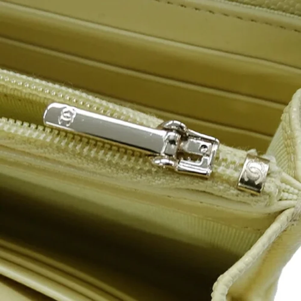 Chanel Vintage Pre-owned Leather wallets Yellow Dames