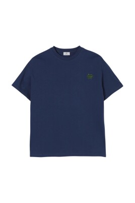 embroidered-logo-tee