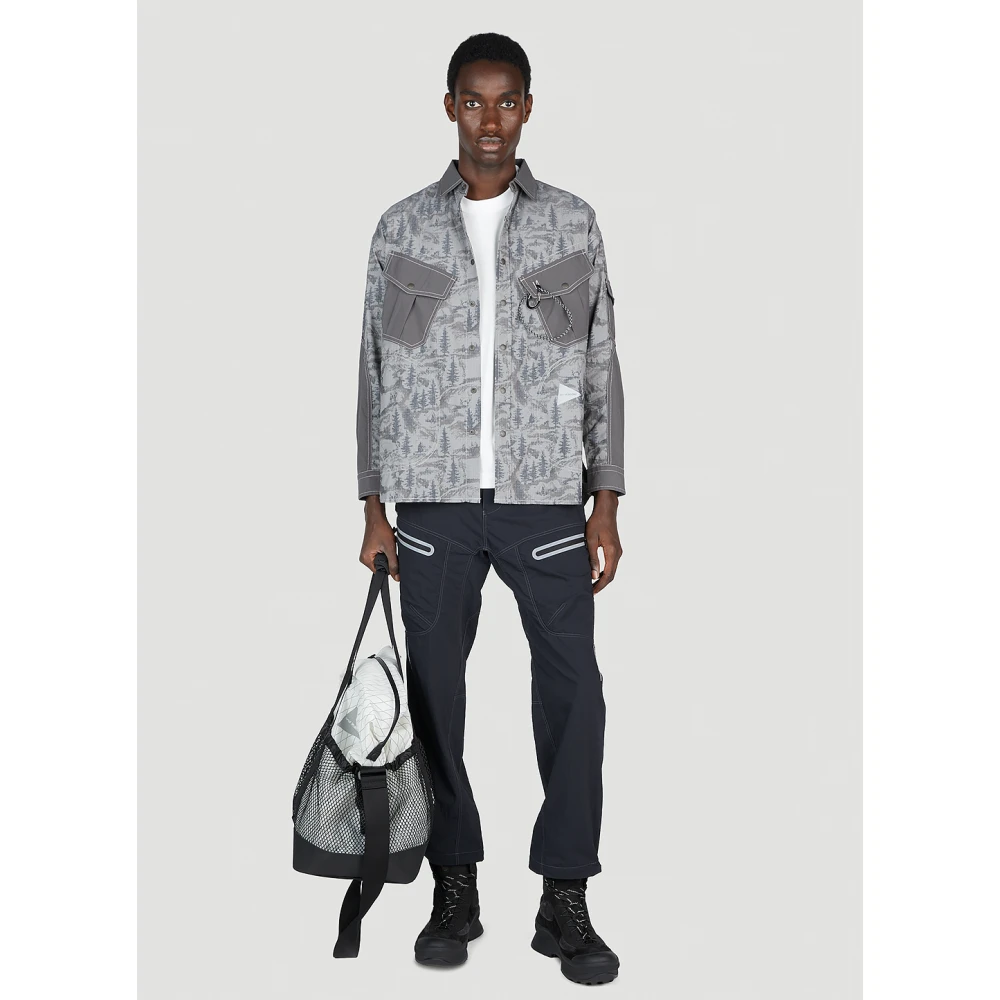 And Wander Berg Ripstop Shirt met Karabiner Motief Gray Heren