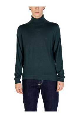 uldstrik-turtleneck-sweater