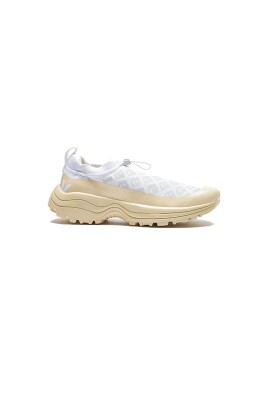 sneakers-stylish-pour-un-look-trendy
