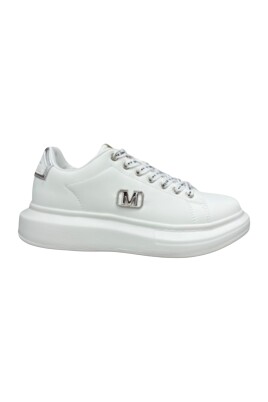 sneakers-blanches-avec-logo-lateral