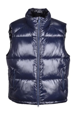 veste-sans-manches-rembourree-avec-poches-zippees