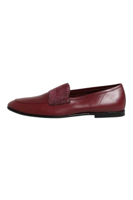 Burgundy Läder Slip-On Skor med Caiman Detaljer