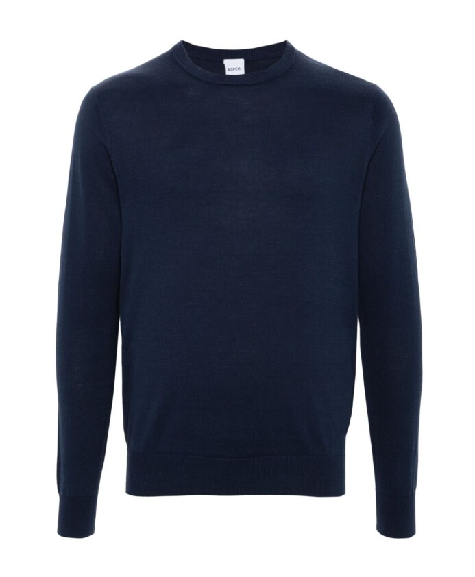 sweat-bleu-pour-un-look-elegant