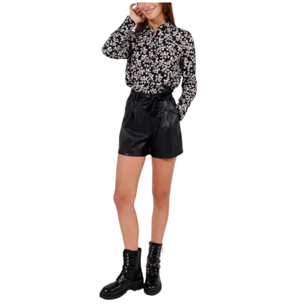 Naf Elegante Leren Bermuda Shorts Black Dames