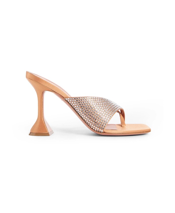 chaussures-orange-slip-on-avec-details-en-cristal