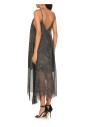 robe-grise-en-soie-avec-col-en-v-et-motif