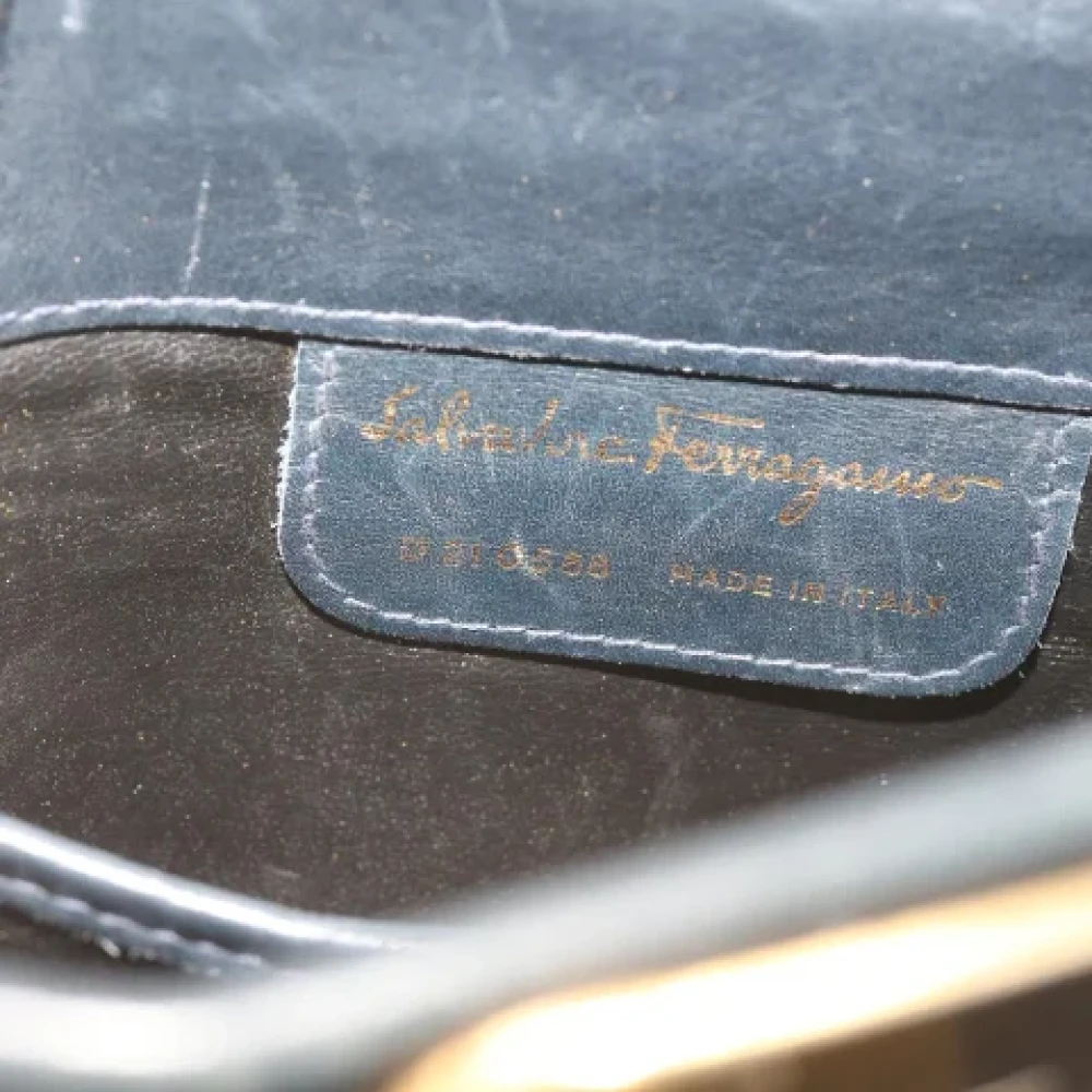 Salvatore Ferragamo Pre-owned Leather shoulder-bags Blue Dames