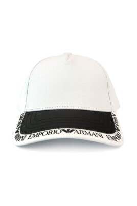 stylish-white-hats-and-beanies-for-men