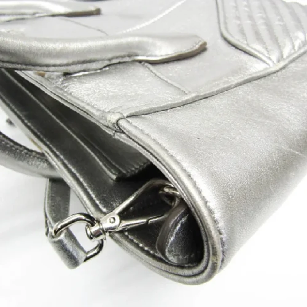 Miu Pre-owned Leather handbags Gray Dames