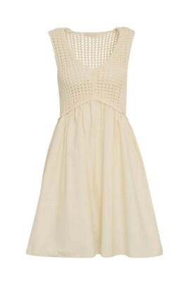 crochet-knit-pleated-dress
