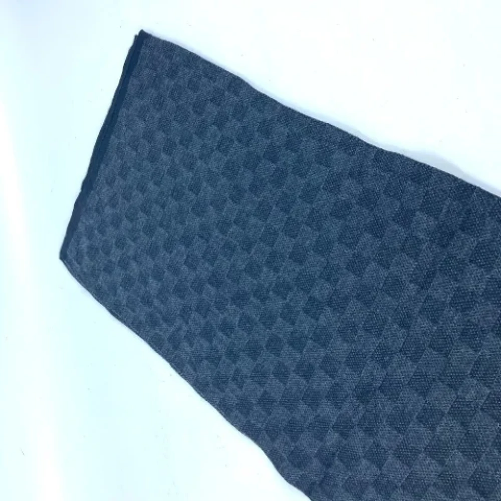 Louis Vuitton Vintage Pre-owned Wool scarves Black Dames