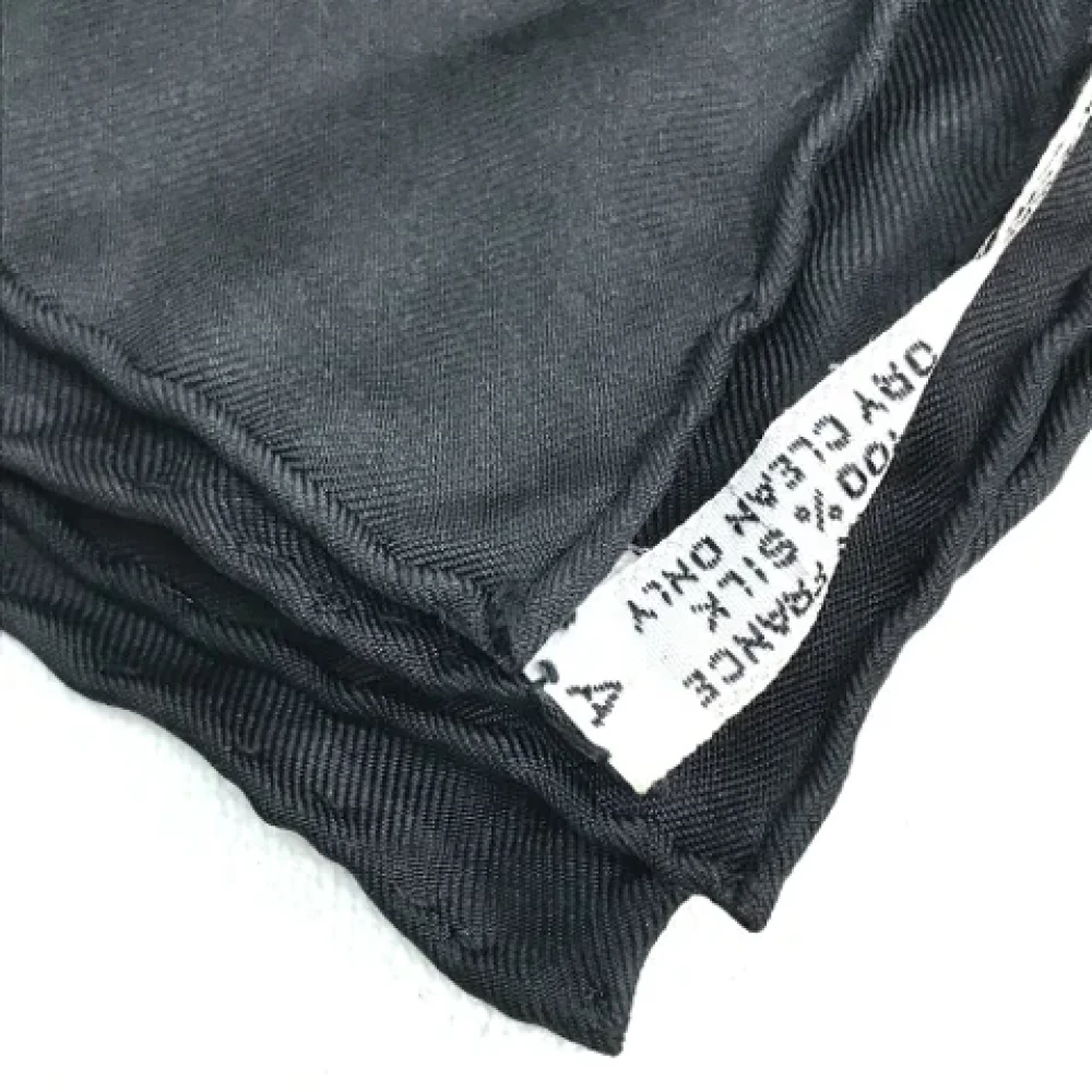 Hermès Vintage Pre-owned Silk scarves Black Dames