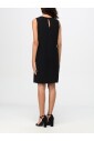 robe-trapeze-noire-avec-col-orne
