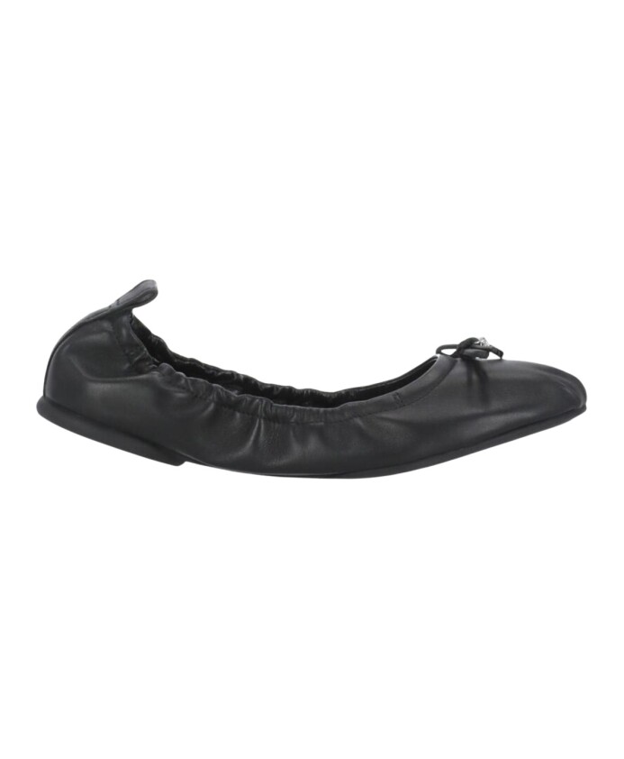ballerines-en-cuir-avec-decoratif