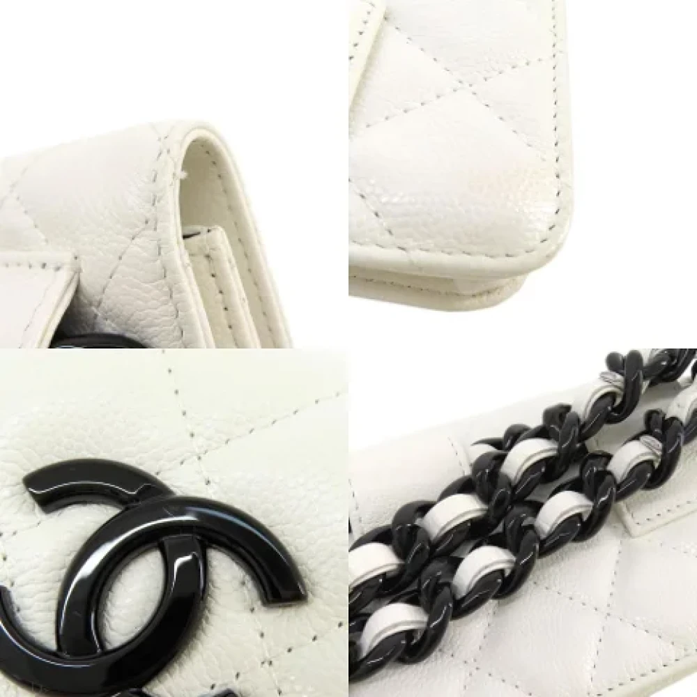 Chanel Vintage Pre-owned Leather crossbody-bags White Dames