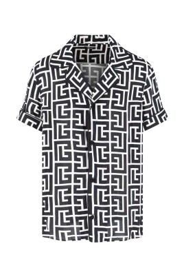 chemise-noire-a-manches-courtes