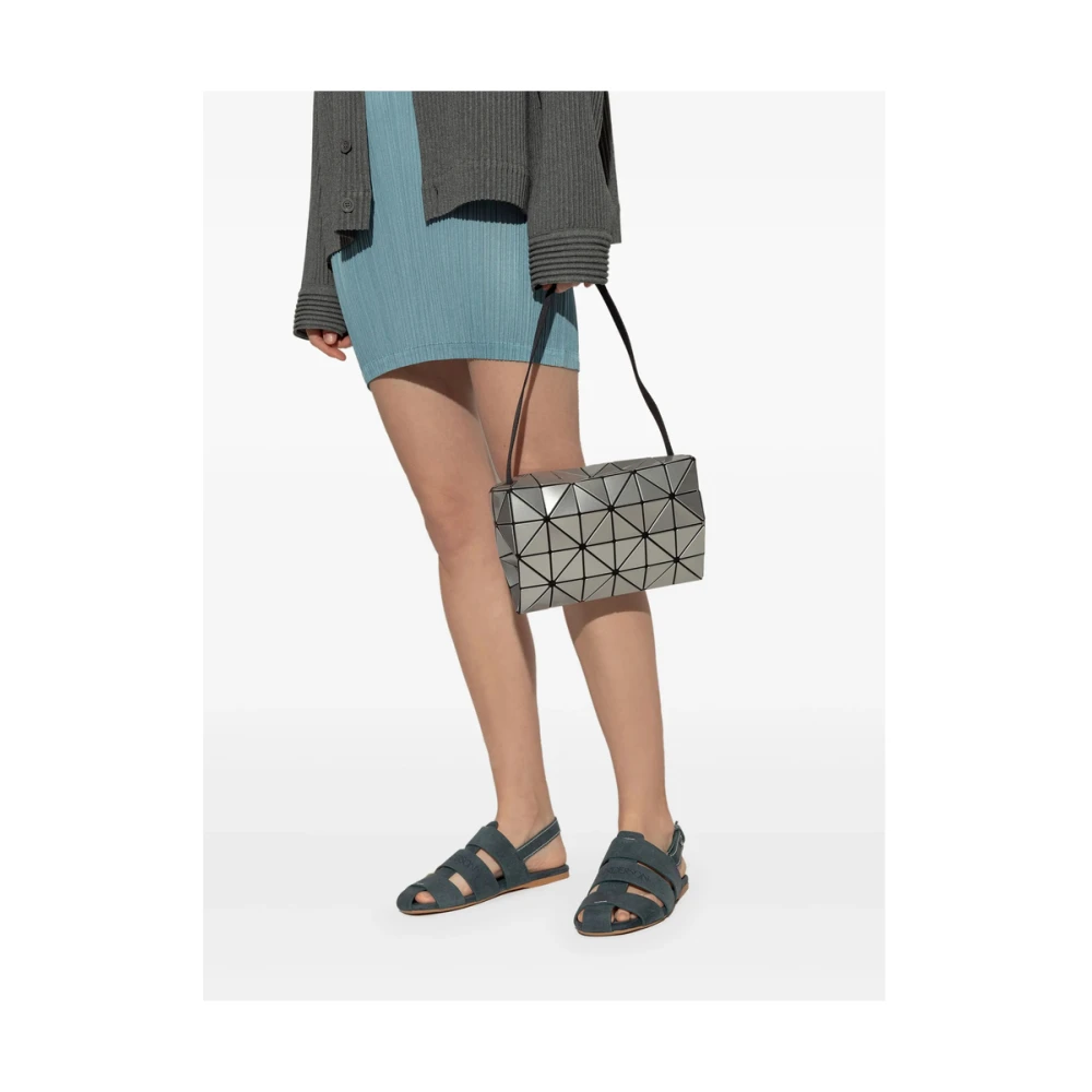 Issey Miyake Grijze Schoudertas met Ritssluiting Gray Dames