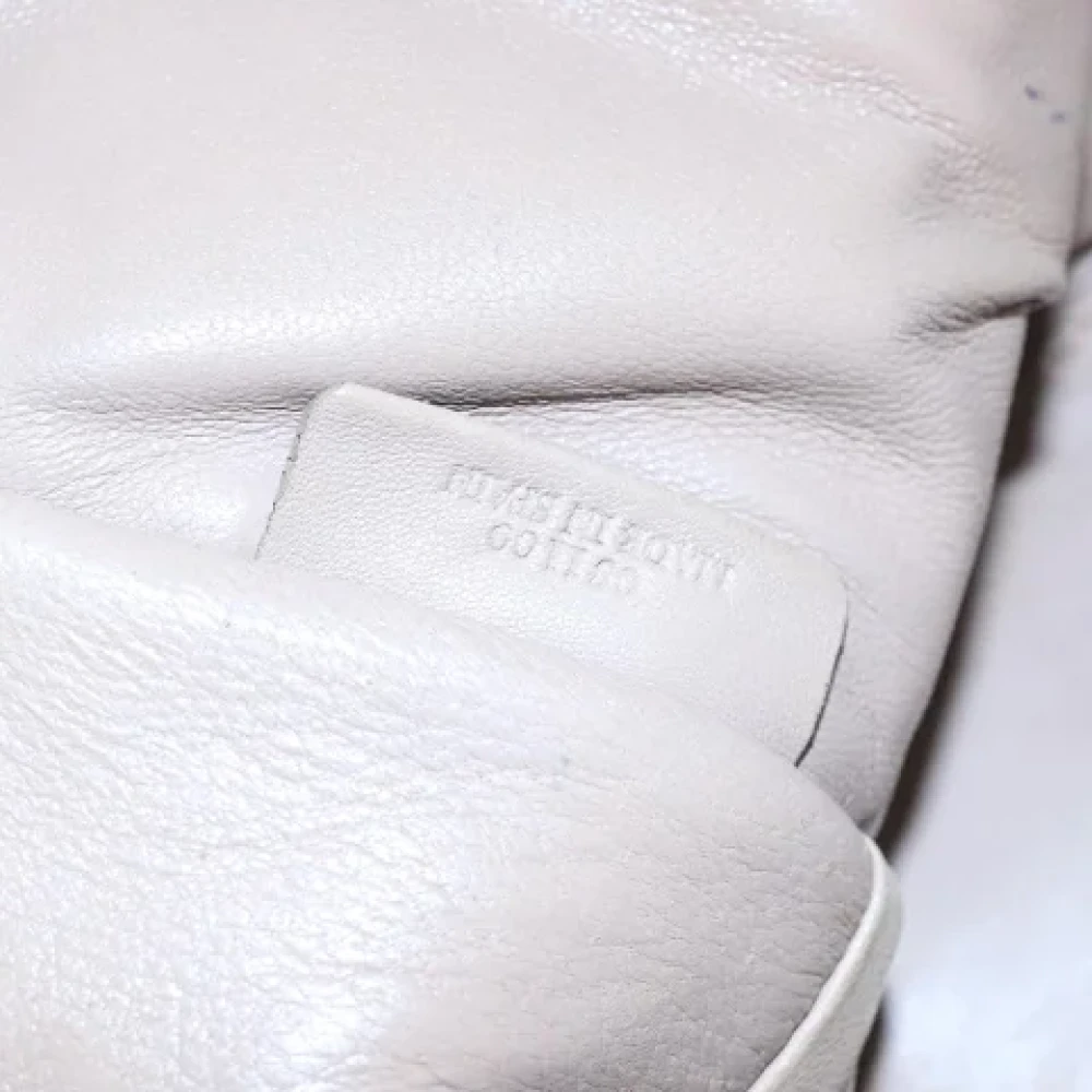 Loewe Pre-owned Leather handbags Gray Dames