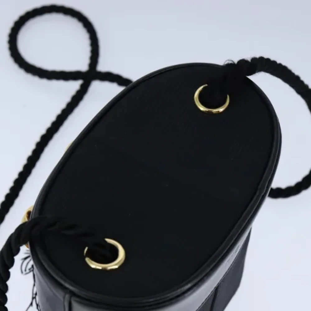 Salvatore Ferragamo Pre-owned Canvas shoulder-bags Black Dames