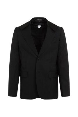 black-wool-jacket-peak-lapel