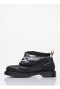 chaussures-a-lacets-et-semelle-epaisse