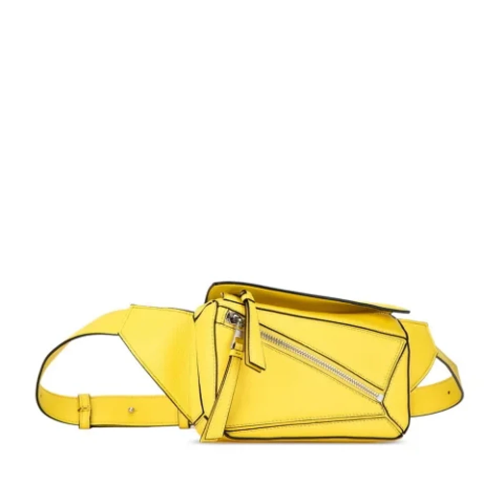 Loewe Pre-owned Leather shoulder-bags Yellow Dames