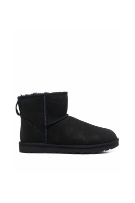bottines-noires-en-shearling