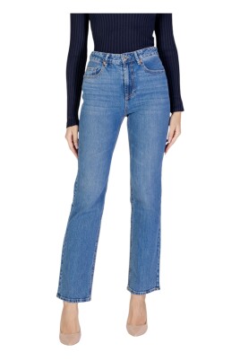 light-wash-straight-jeans-high-waist