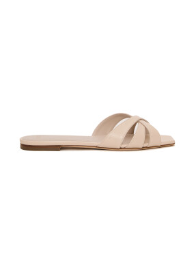 white-leather-chic-sandals