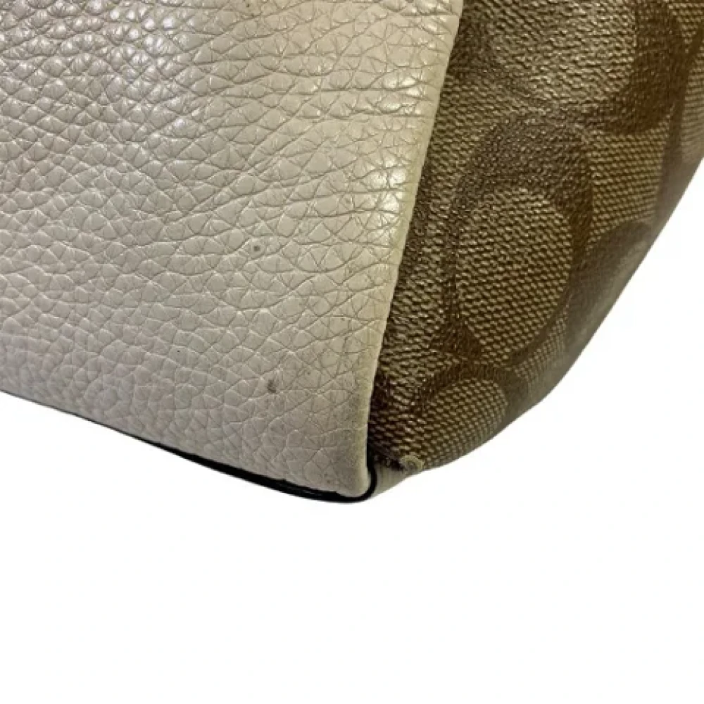 Coach Pre-owned Fabric shoulder-bags Beige Dames